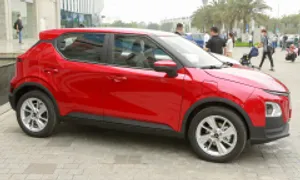 Nên mua VF 5 mới hay Xpander 2020?