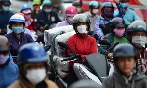 'Lê lết ba tiếng rưỡi đi làm mỗi ngày từ vùng ven vào trung tâm Hà Nội'